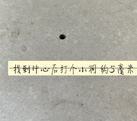 清河门瓷砖空鼓维修公司专业解答在瓷砖铺贴过程中，如果砂料搅拌不均匀，将会带来以下问题